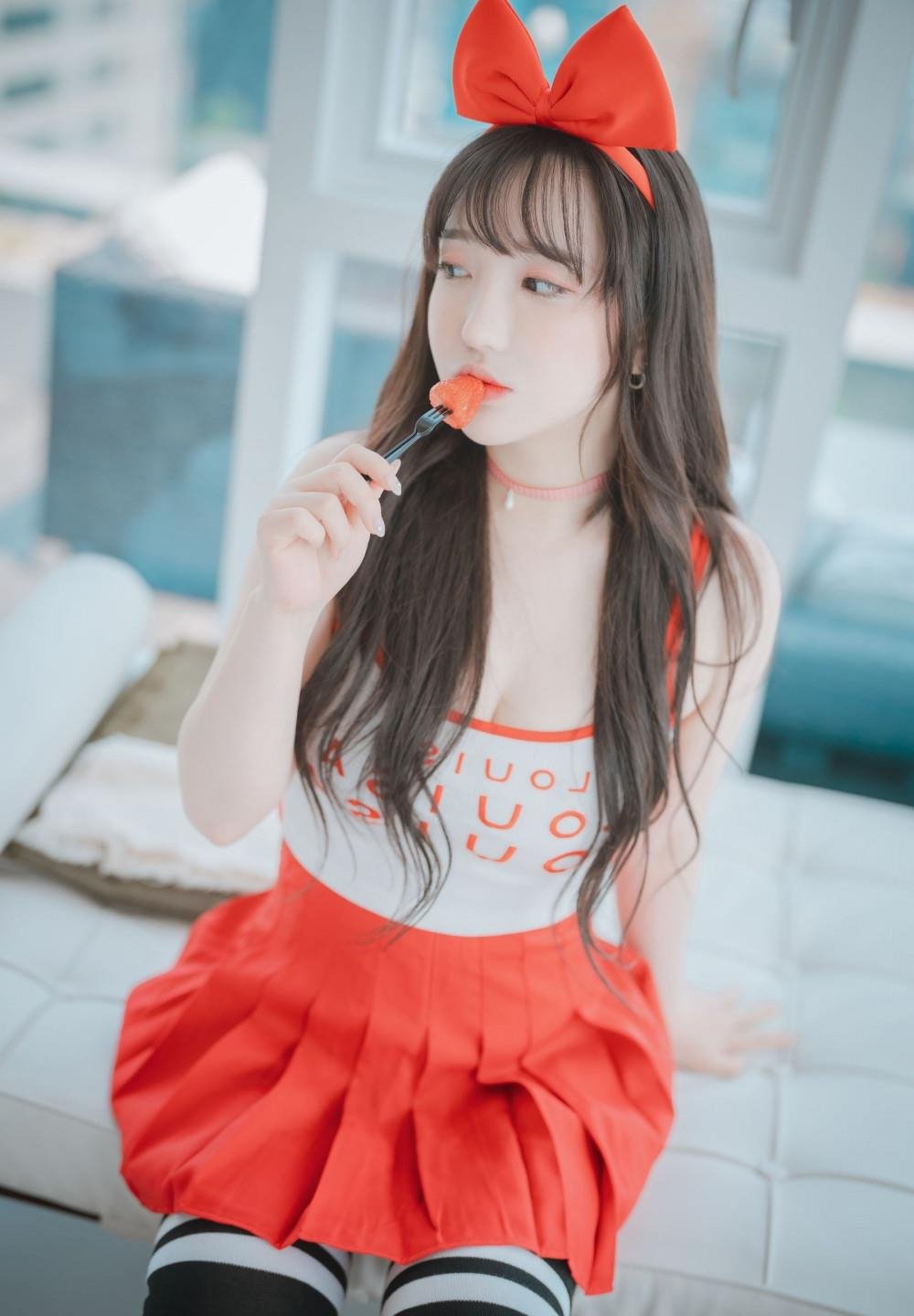 ����� ����
